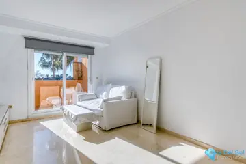 1 bedroom Apartment for Sale in Elviria-49579