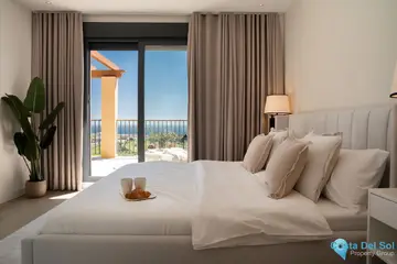 2 bedroom Apartment for Sale in Benahavís-51720
