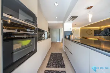 2 bedroom Apartment for Sale in Marbella-51966
