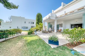 2 bedroom Apartment for Sale in Aloha-52356