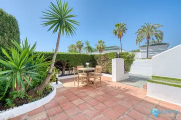 2 bedroom Apartment for Sale in Aloha-52360