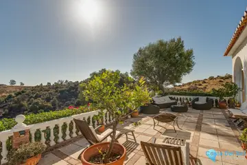 4 bedroom House for Sale in La Cala de Mijas-52380