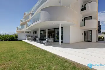 3 bedroom Apartment for Sale in Fuengirola-52570