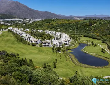 4 bedroom House for Sale in Estepona