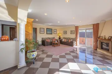 4 bedroom House for Sale in La Quinta-83858