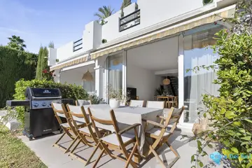 4 bedroom House for Sale in Nueva Andalucía-52903