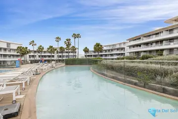 3 bedroom Apartment for Sale in Estepona-53090