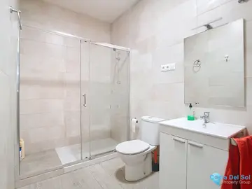 3 bedroom Apartment for Sale in Málaga Centro-83870