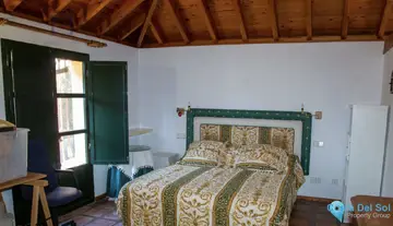 6 bedroom House for Sale in Nueva Andalucía-53265