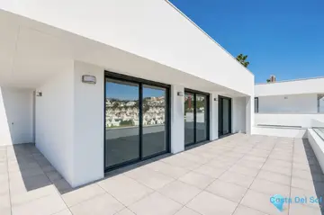 4 bedroom House for Sale in La Duquesa-53390