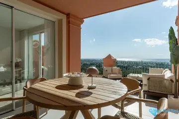 4 bedroom House for Sale in La Quinta-53451