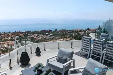 4 bedroom Apartment for Sale in Benalmadena-53620