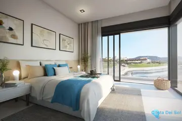 4 bedroom House for Sale in Calanova Golf-53790