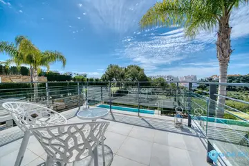 4 bedroom House for Sale in Estepona-53799