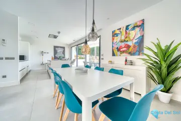 4 bedroom House for Sale in Estepona-53803