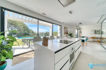 4 bedroom House for Sale in Estepona-53811