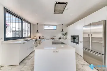 6 bedroom House for Sale in Nueva Andalucía-53874