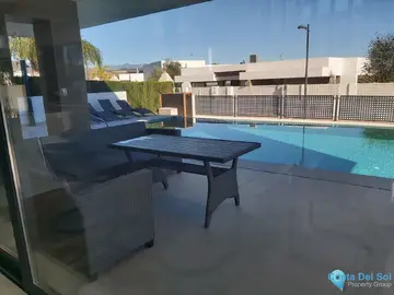 3 bedroom House for Sale in Estepona-53902