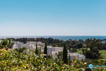 4 bedroom Apartment for Sale in Marbella-54095