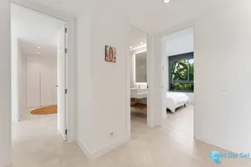 4 bedroom Apartment for Sale in Marbella-54108