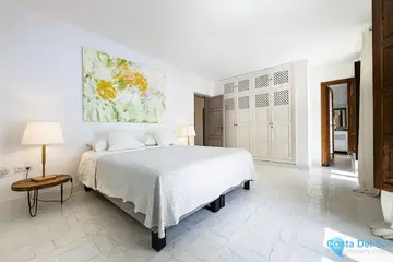 3 bedroom House for Sale in The Golden Mile-54368