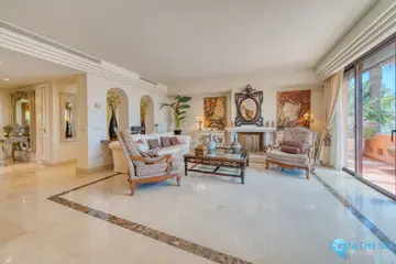 2 bedroom Apartment for Sale in Puerto Banús-54381