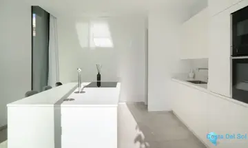 4 bedroom House for Sale in New Golden Mile-54510