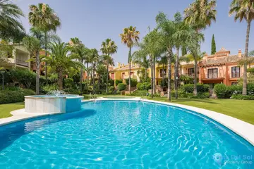 4 bedroom House for Sale in The Golden Mile-54606