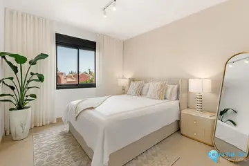 4 bedroom House for Sale in The Golden Mile-54609