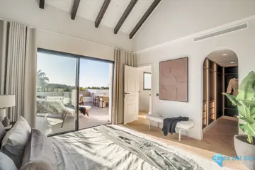 4 bedroom Apartment for Sale in La Quinta-54625