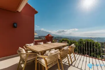 4 bedroom Apartment for Sale in La Quinta-54852