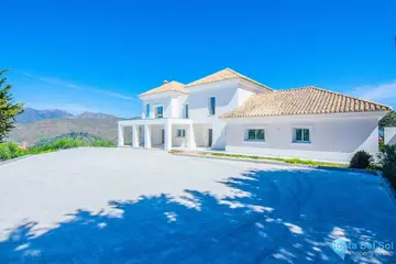 4 bedroom House for Sale in Marbella-54961