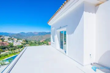 4 bedroom House for Sale in Marbella-54971