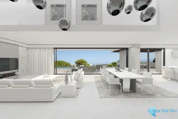 4 bedroom House for Sale in Estepona