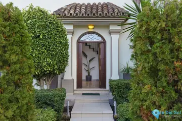 5 bedroom House for Sale in Nueva Andalucía-55092