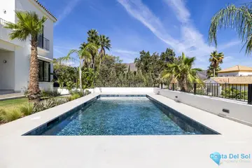 5 bedroom House for Sale in Estepona-55217