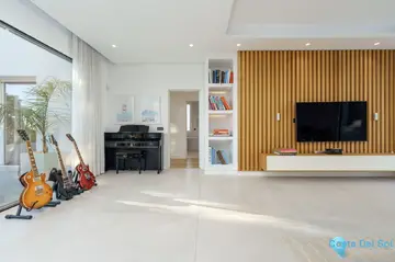 6 bedroom House for Sale in Marbella-55250