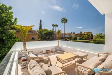 5 bedroom House for Sale in Marbella-55304