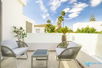 5 bedroom House for Sale in The Golden Mile-55321