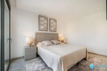 5 bedroom House for Sale in The Golden Mile-55325