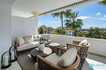 3 bedroom Apartment for Sale in The Golden Mile-55540