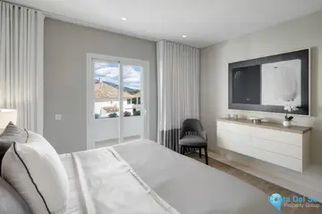 3 bedroom Apartment for Sale in The Golden Mile-55555