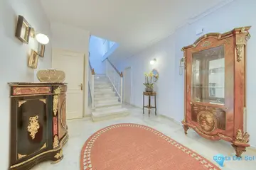 6 bedroom House for Sale in Nueva Andalucía-55567