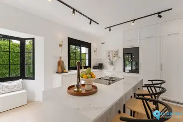 6 bedroom House for Sale in Estepona-55611
