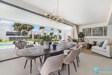 6 bedroom House for Sale in Río Real-55739
