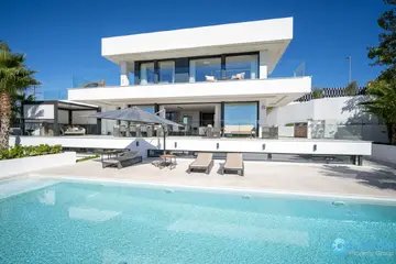 4 bedroom House for Sale in Nueva Andalucía-55926