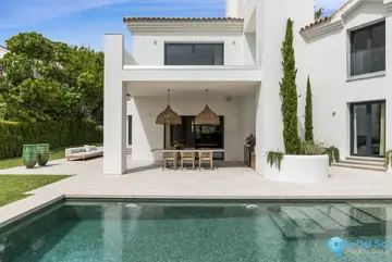 4 bedroom House for Sale in Benahavís-56020
