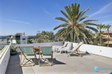 5 bedroom House for Sale in Marbella-56034