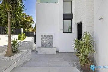 5 bedroom House for Sale in Marbella-56036