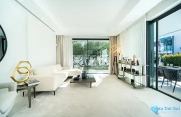4 bedroom House for Sale in The Golden Mile-56139